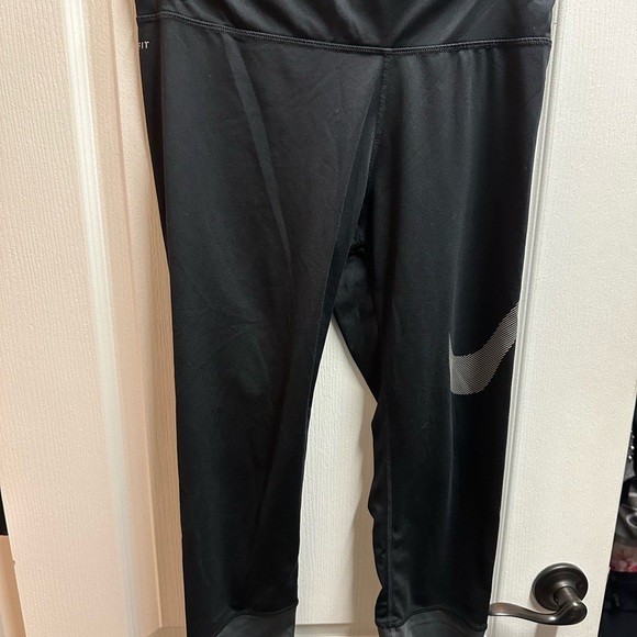 Nike Pants - Nike Women's Black Performance Leggings size L/ NWOTA33